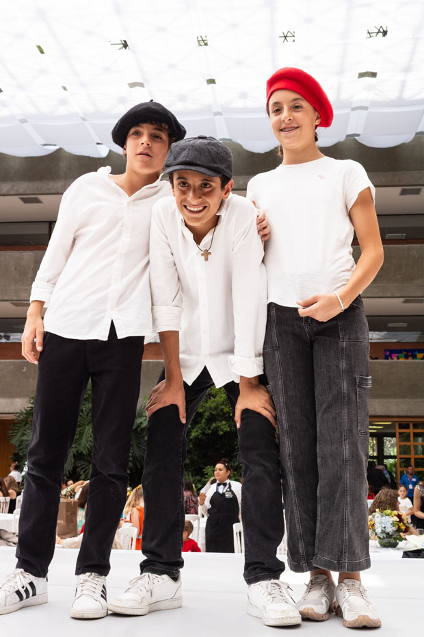 Ir a la Siguiente Foto