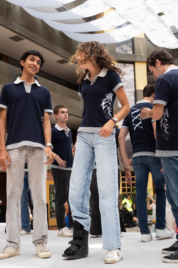 Ir a la Siguiente Foto