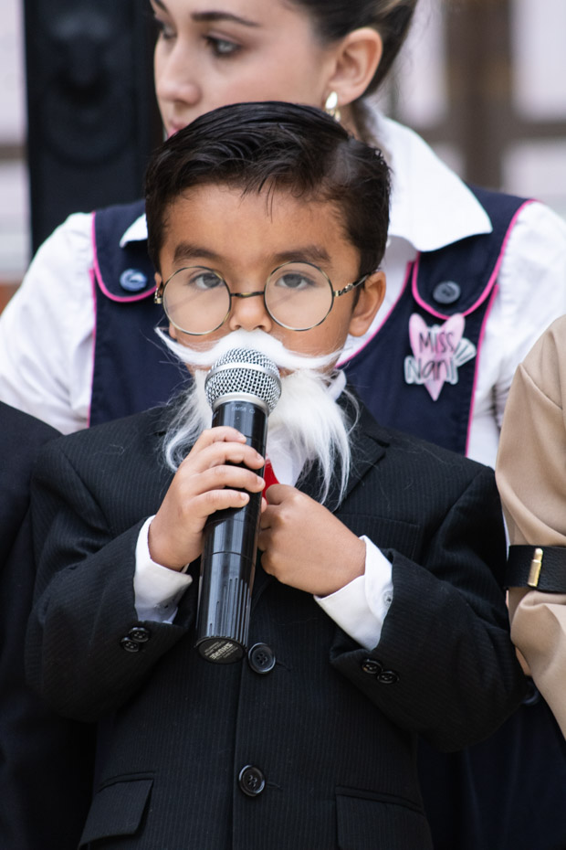 Ir a la Siguiente Foto