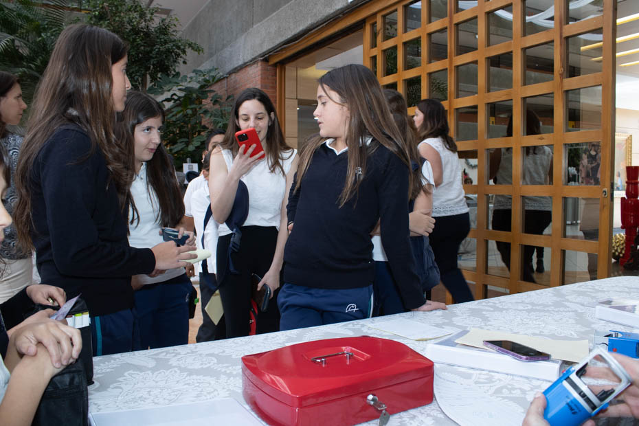 Ir a la Siguiente Foto