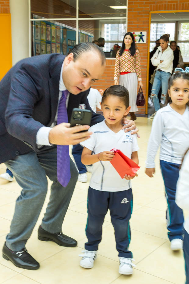 Ir a la Siguiente Foto