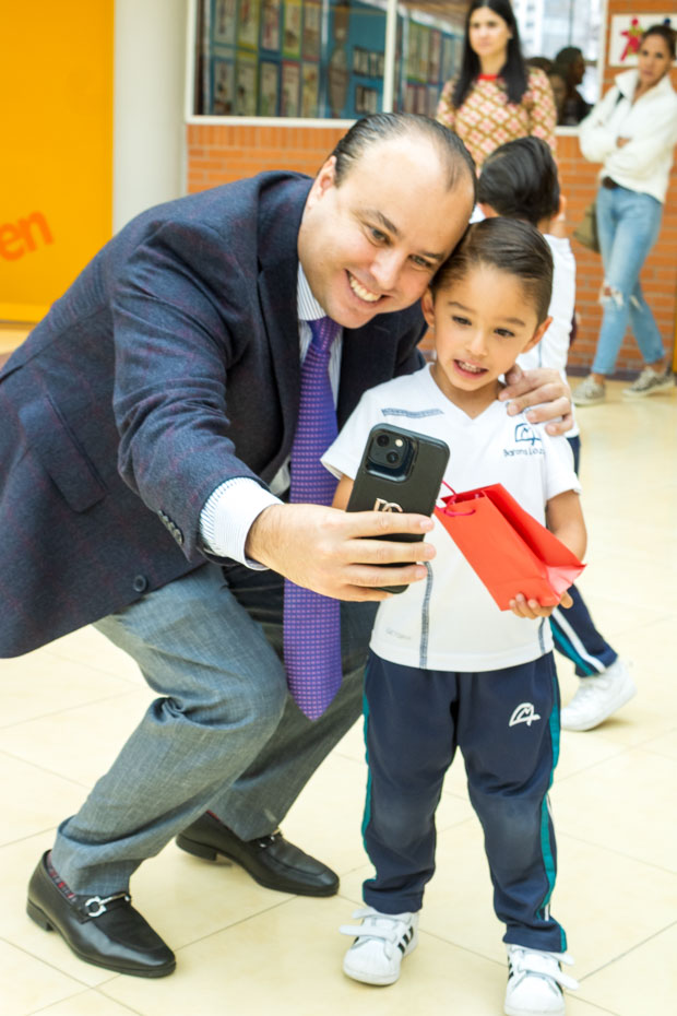 Ir a la Siguiente Foto