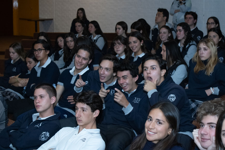 Ir a la Siguiente Foto