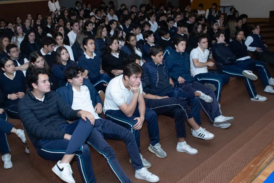Ir a la Siguiente Foto