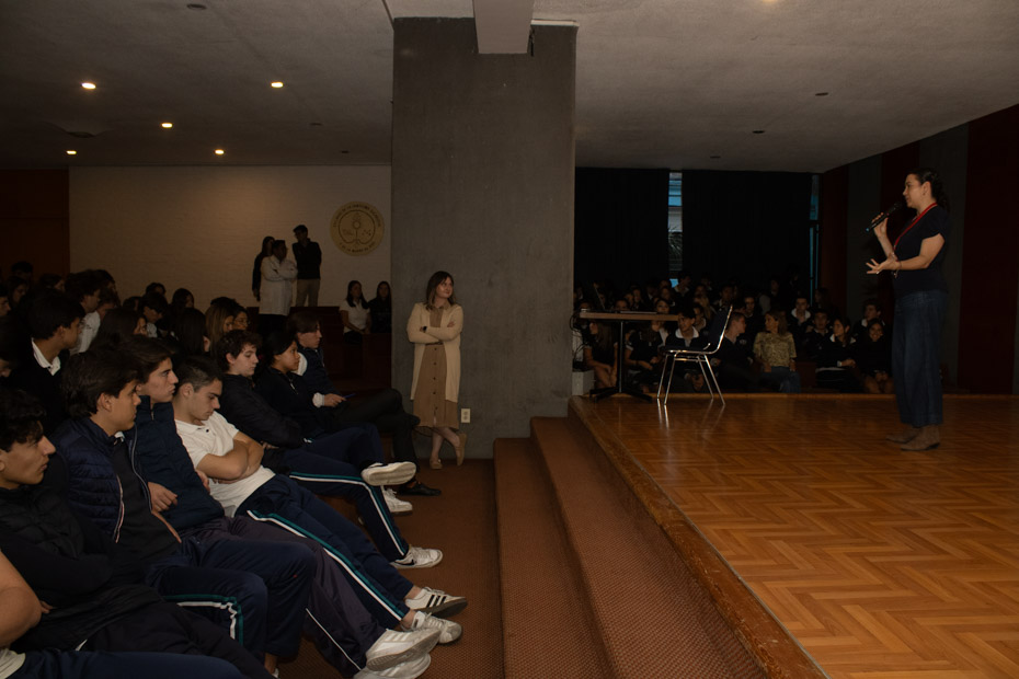Ir a la Siguiente Foto