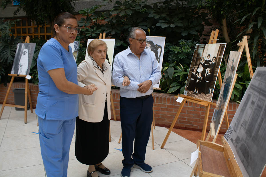 Ir a la Siguiente Foto