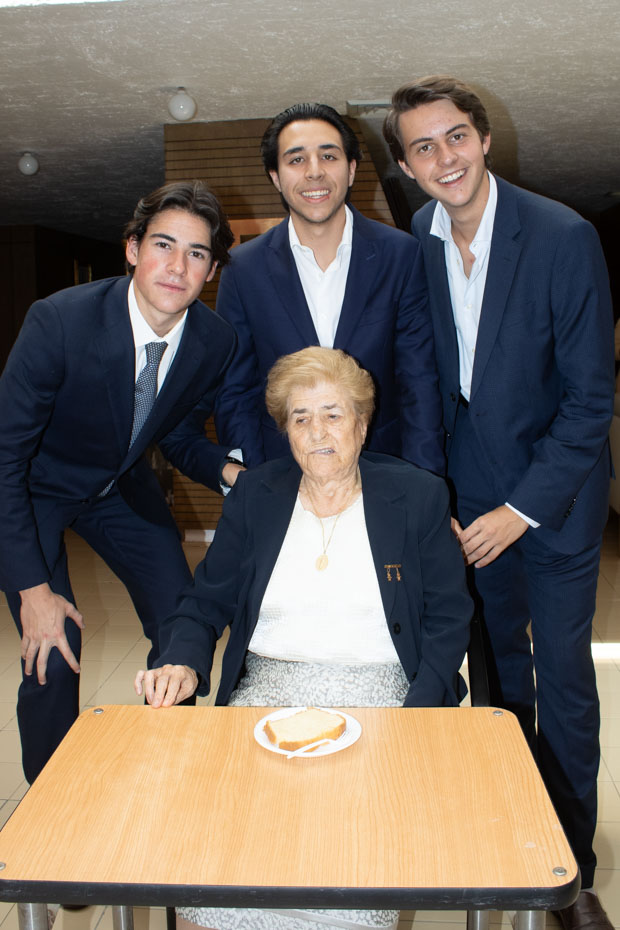Ir a la Siguiente Foto