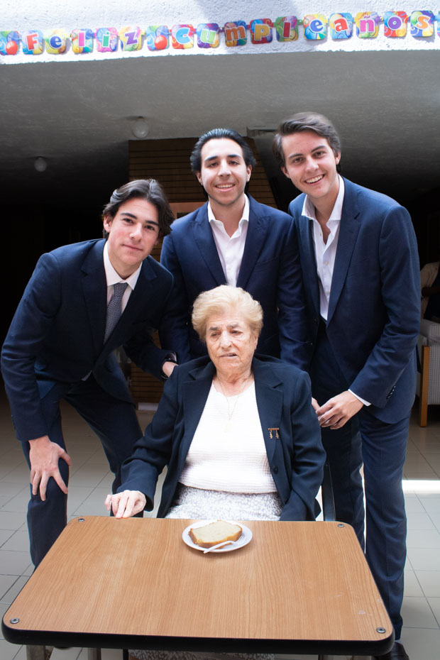 Ir a la Siguiente Foto