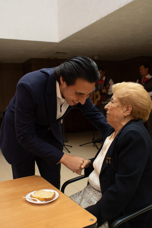 Ir a la Siguiente Foto