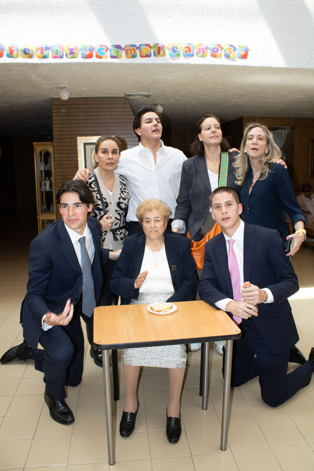 Ir a la Siguiente Foto