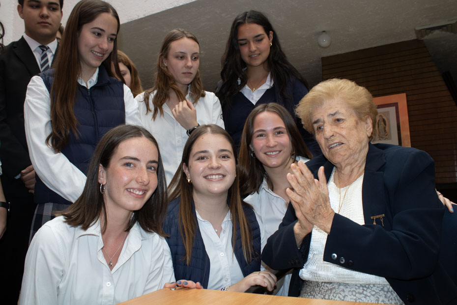 Ir a la Siguiente Foto