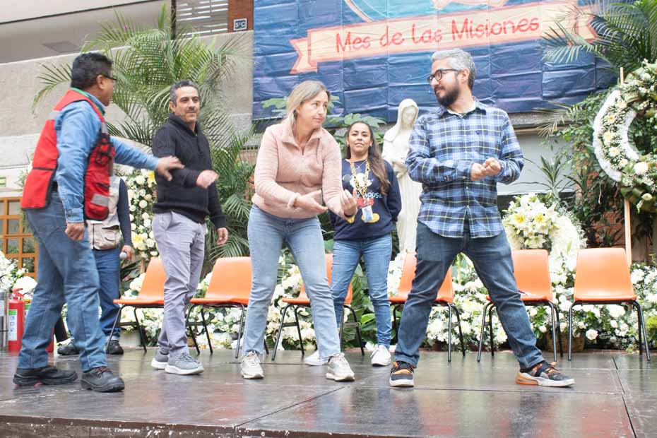 Ir a la Siguiente Foto