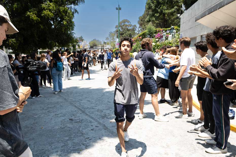 Ir a la Siguiente Foto