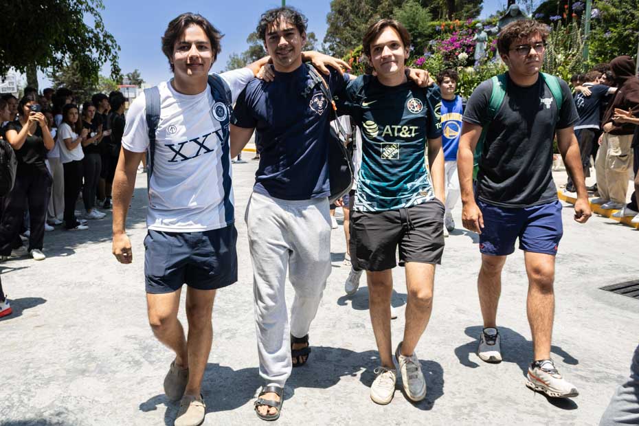 Ir a la Siguiente Foto