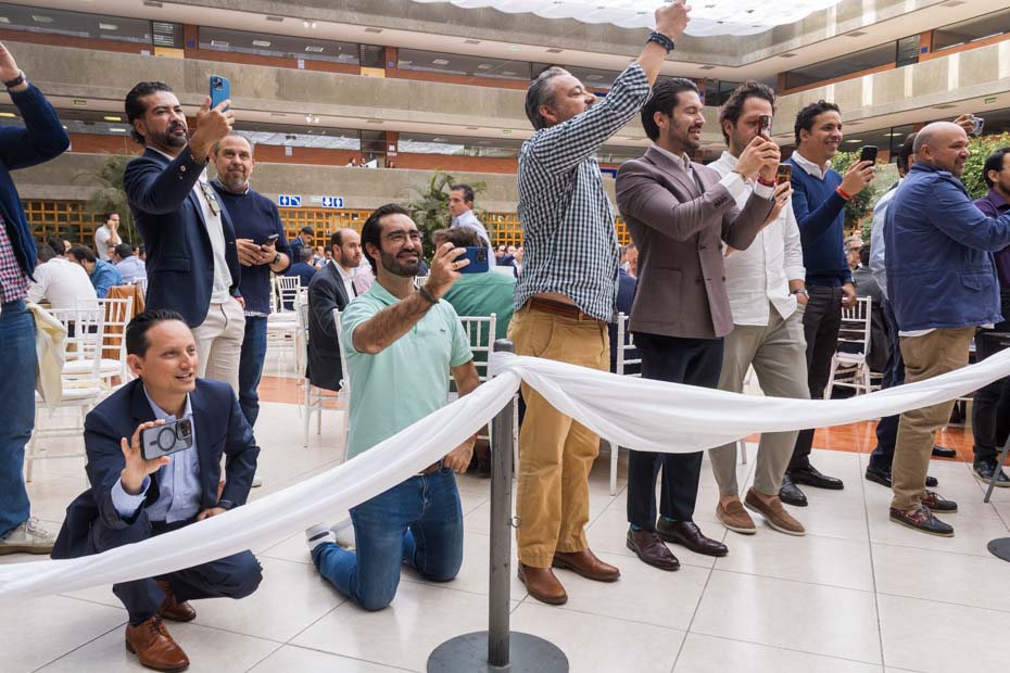 Ir a la Siguiente Foto