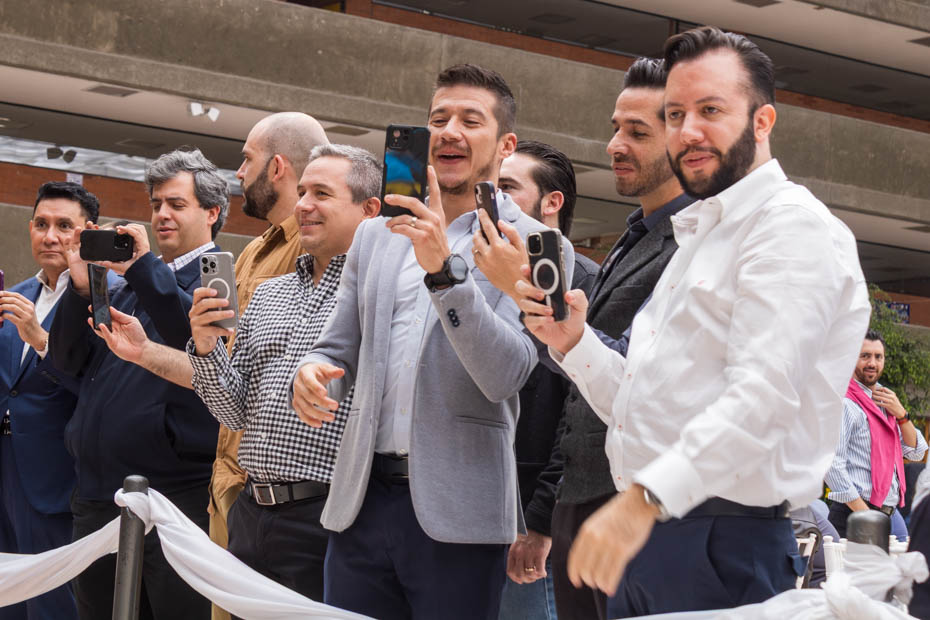 Ir a la Siguiente Foto