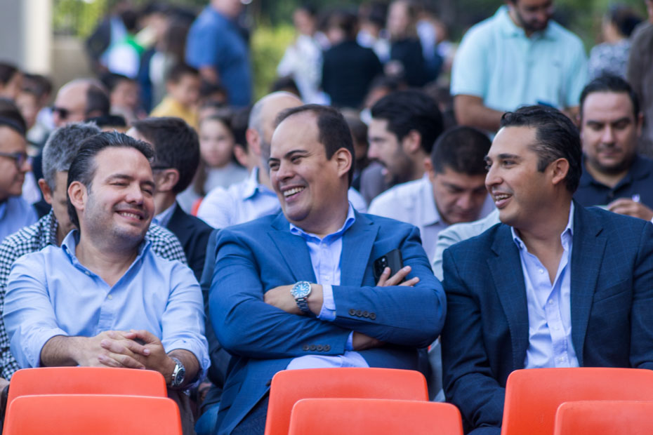 Ir a la Siguiente Foto