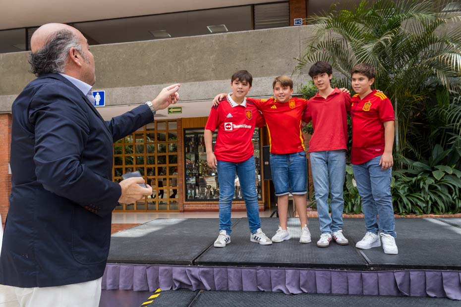 Ir a la Siguiente Foto