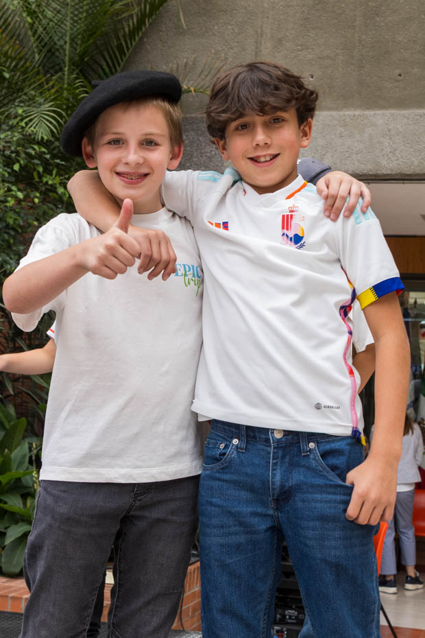 Ir a la Siguiente Foto