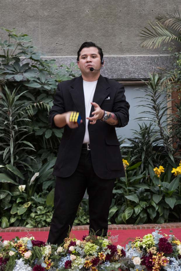 Ir a la Siguiente Foto