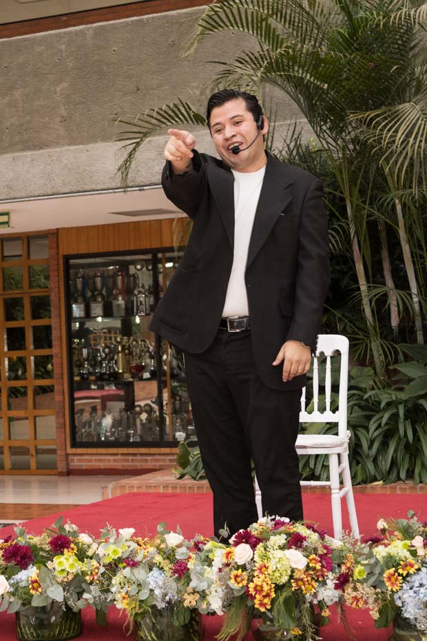 Ir a la Siguiente Foto