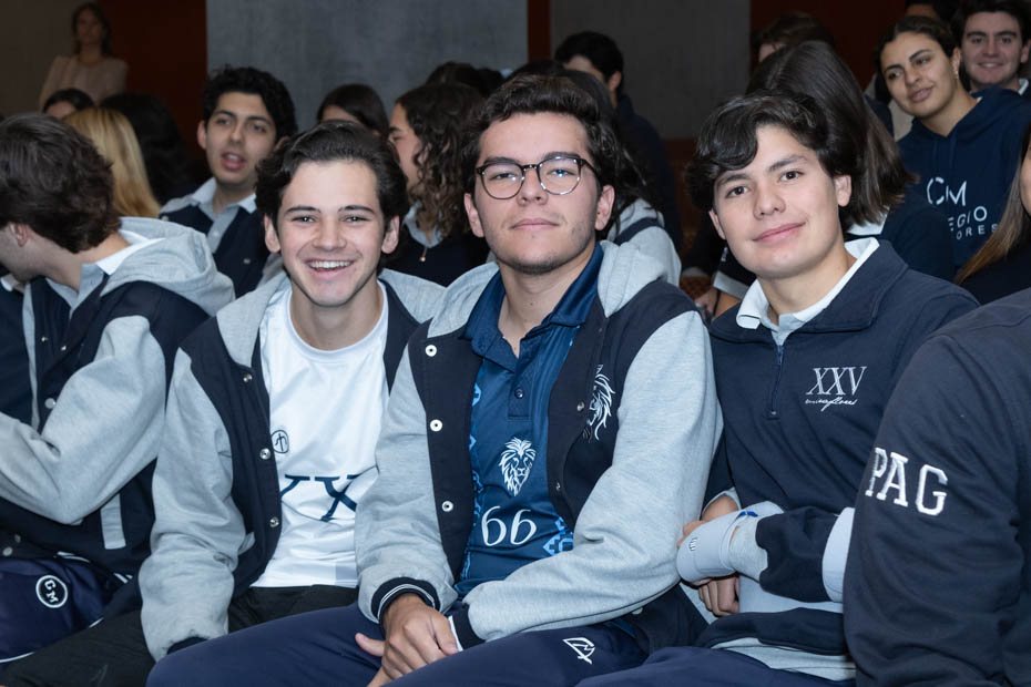 Ir a la Siguiente Foto
