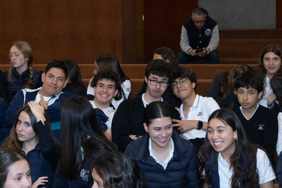 Ir a la Siguiente Foto