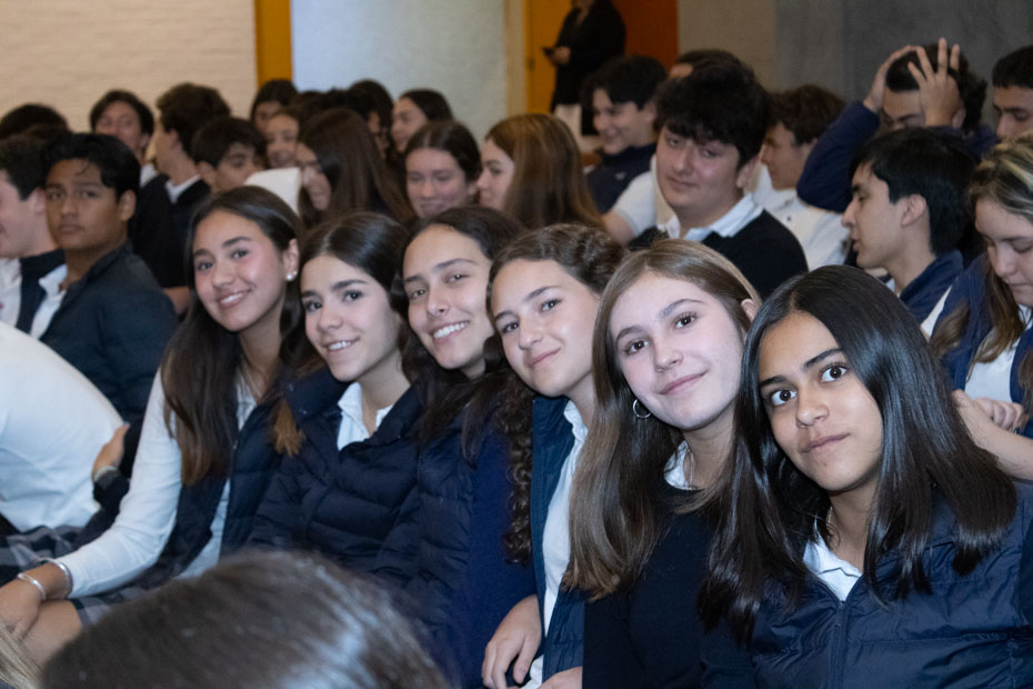 Ir a la Siguiente Foto