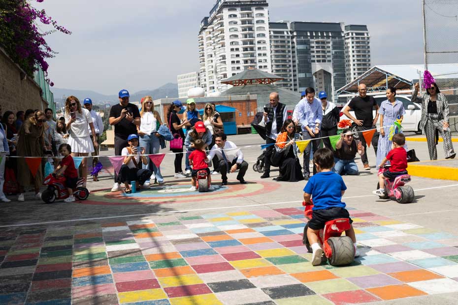 Ir a la Siguiente Foto