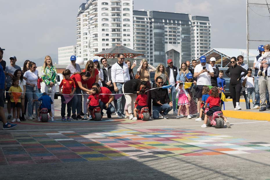 Ir a la Siguiente Foto