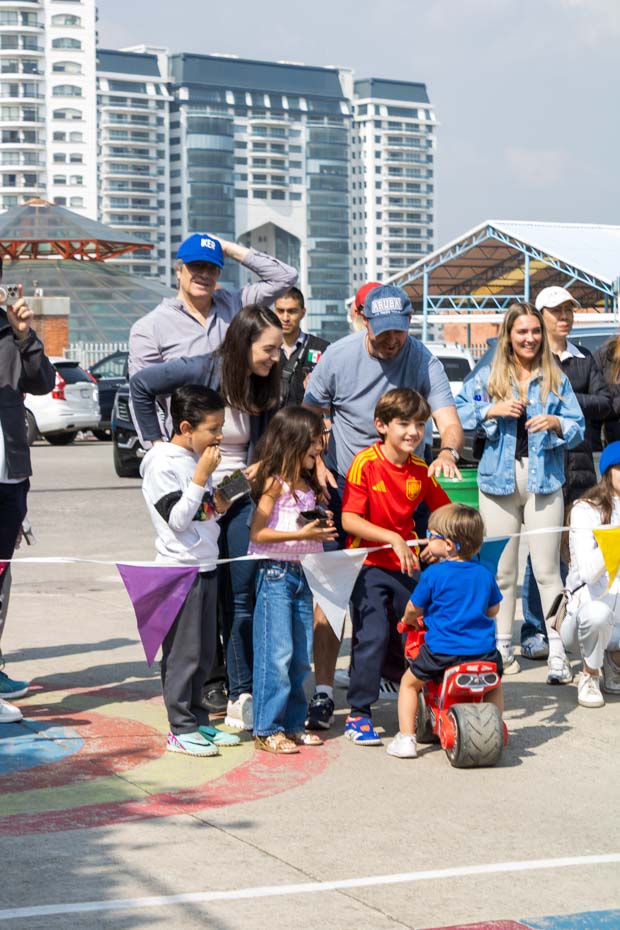 Ir a la Siguiente Foto