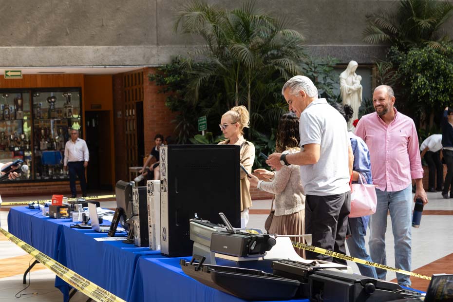 Ir a la Siguiente Foto