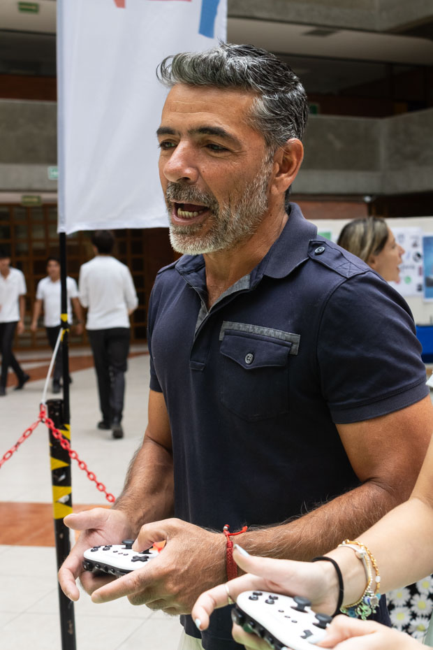 Ir a la Siguiente Foto