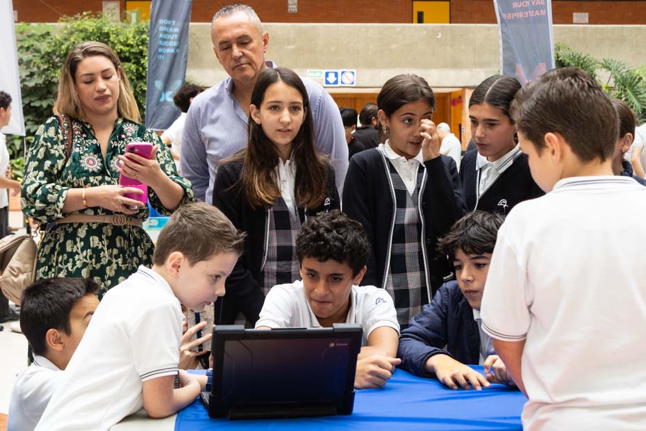 Ir a la Siguiente Foto