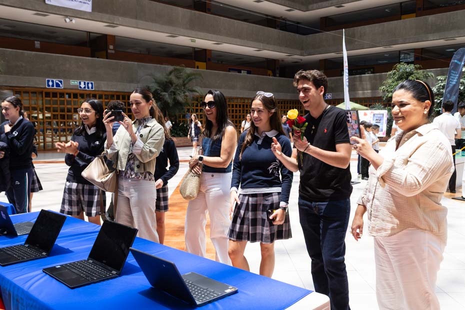 Ir a la Siguiente Foto