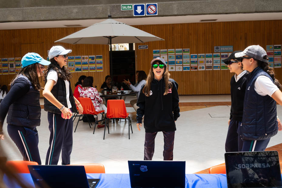 Ir a la Siguiente Foto