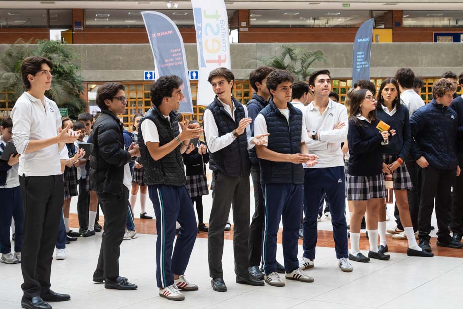 Ir a la Siguiente Foto