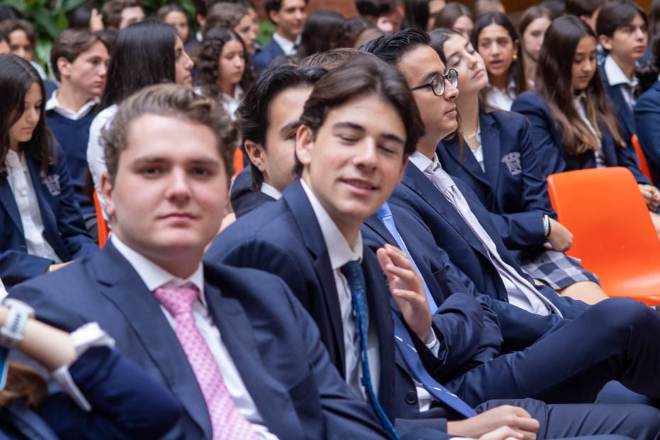 Ir a la Siguiente Foto