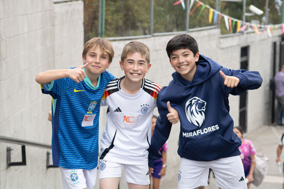 Ir a la Siguiente Foto