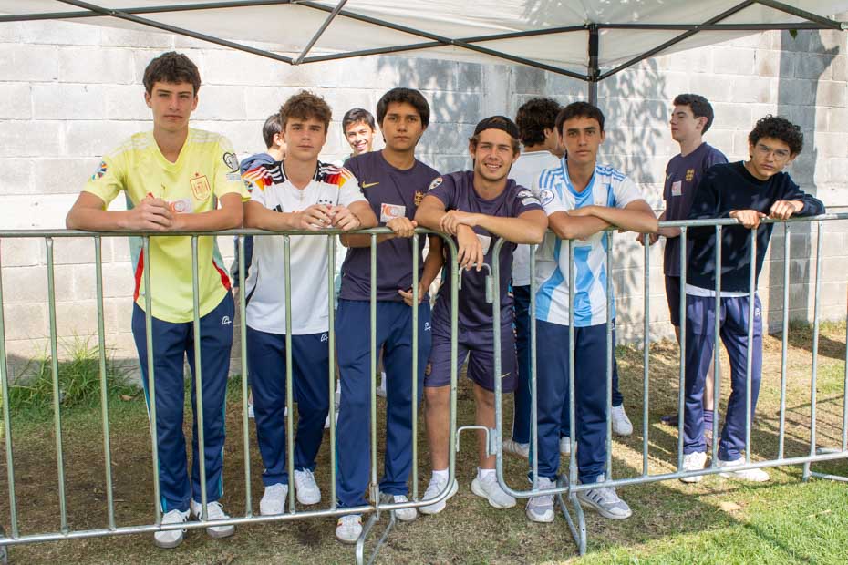 Ir a la Siguiente Foto