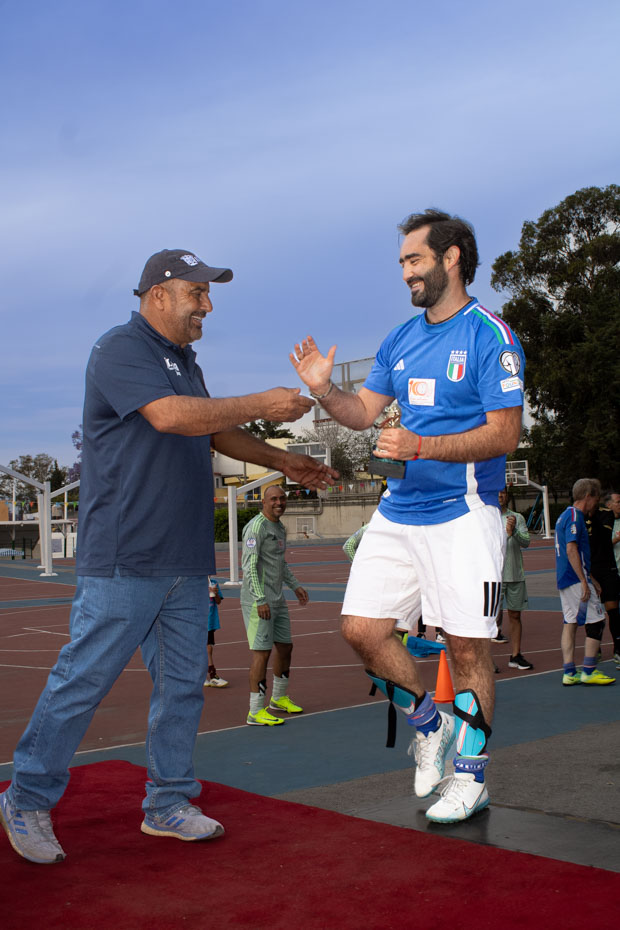 Ir a la Siguiente Foto