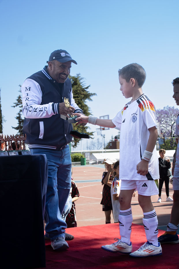 Ir a la Siguiente Foto