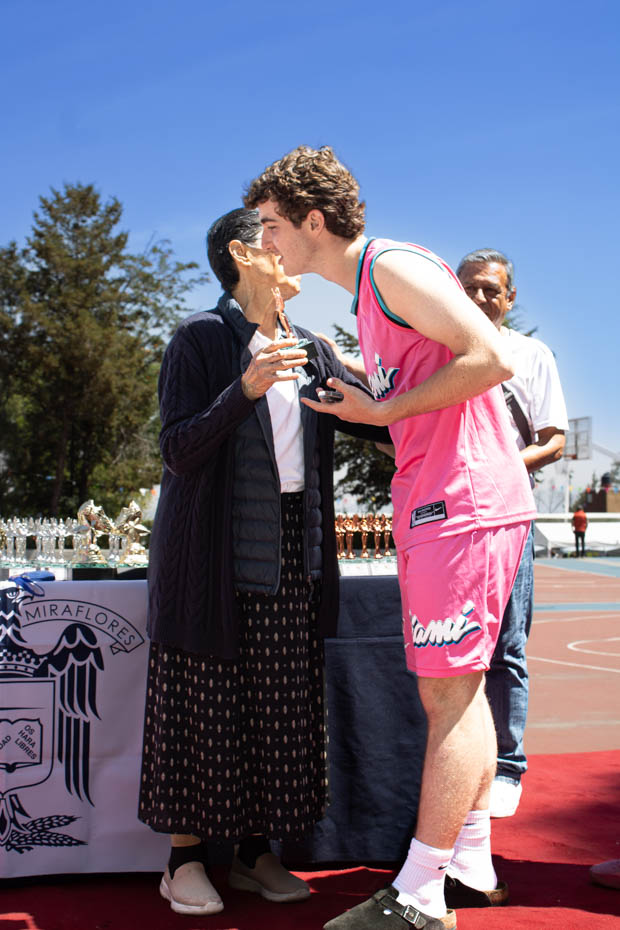 Ir a la Siguiente Foto