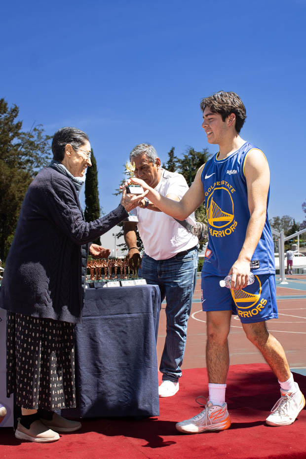 Ir a la Siguiente Foto