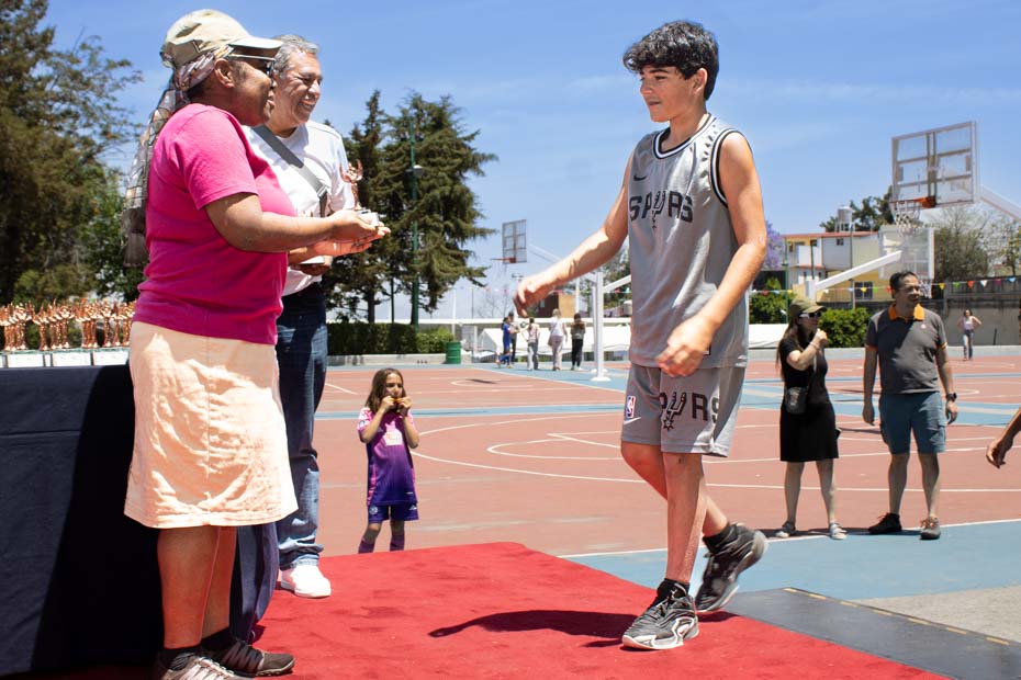 Ir a la Siguiente Foto