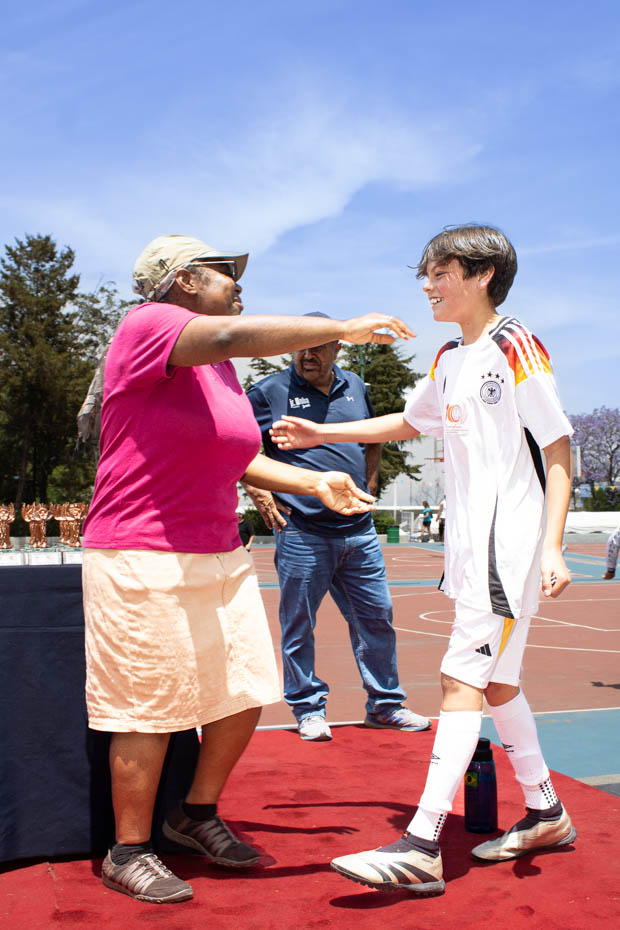 Ir a la Siguiente Foto