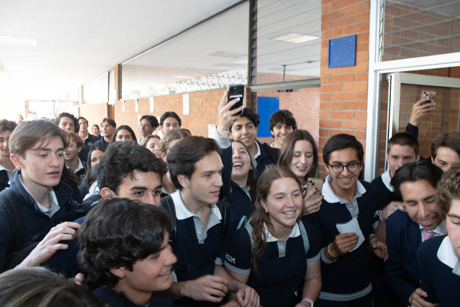Ir a la Siguiente Foto