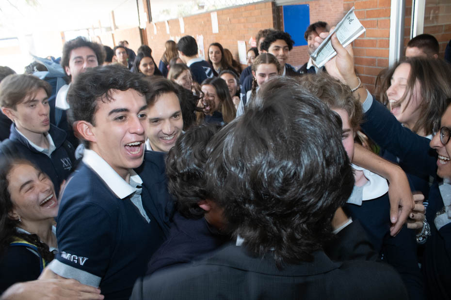 Ir a la Siguiente Foto