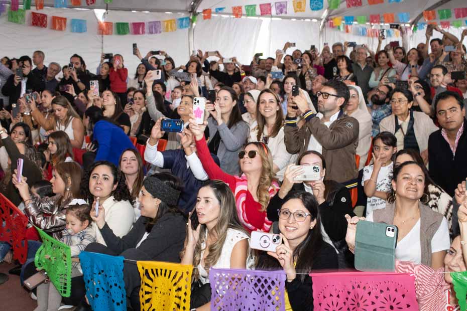 Ir a la Siguiente Foto