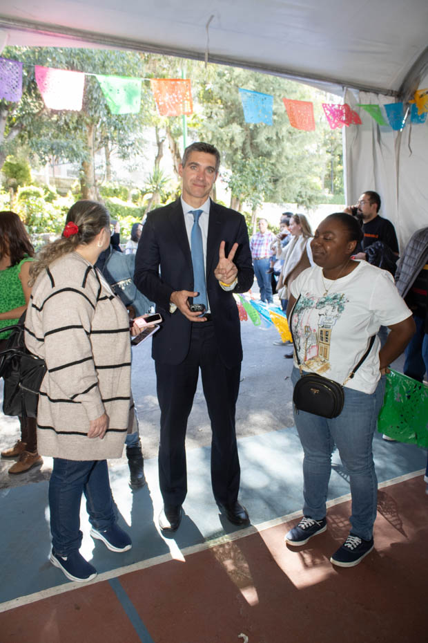 Ir a la Siguiente Foto